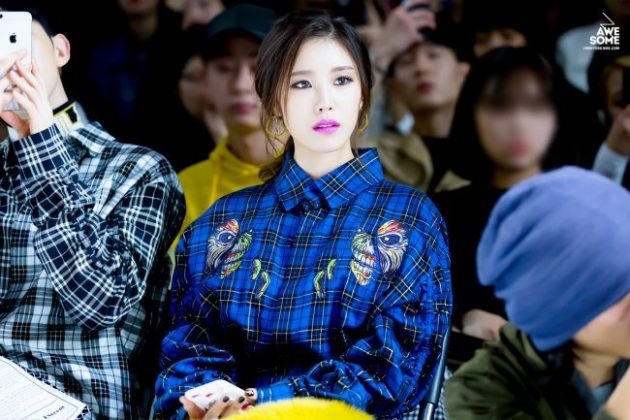Хёсон перевоплотилась из слесаря в богиню на Seoul Fashion Week