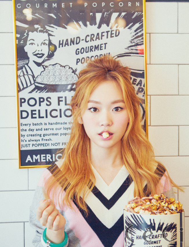 korean-actress-kim-seul-gi-ceci-magazine-september-2015-photoshoot
