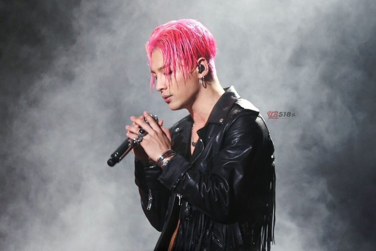 taeyang-pink-hair-kpop-big-bang-768x513