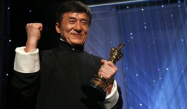 Джеки Чан получил Оскар на 8-й ежегодной премии Governors