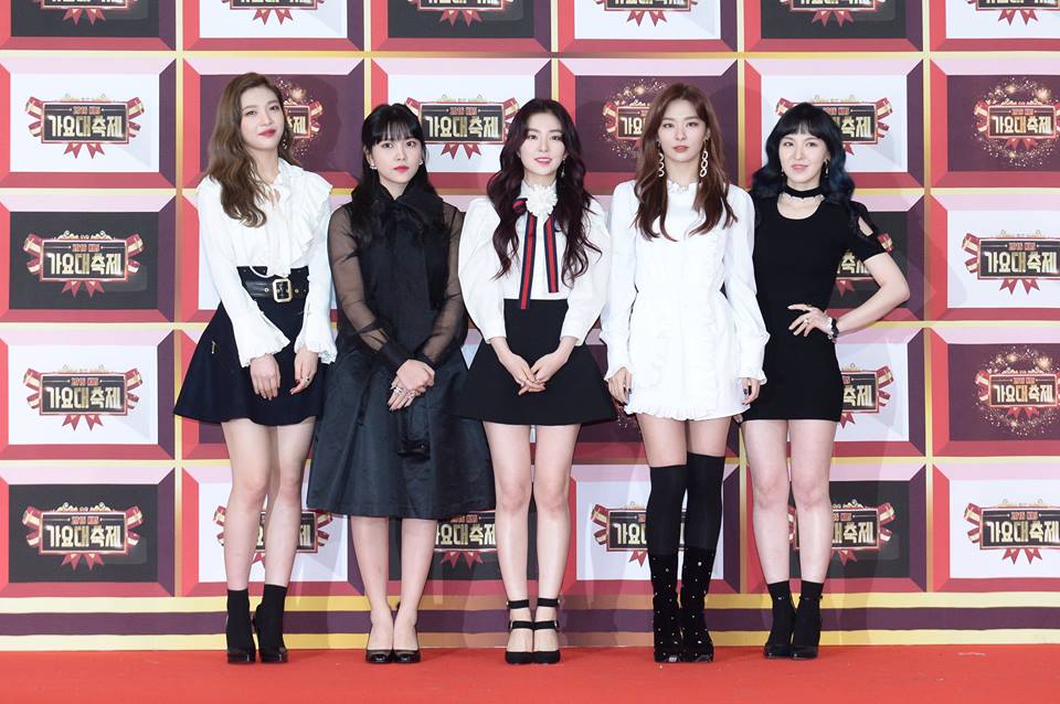 Красная дорожка музыкального фестиваля "2016 KBS Song Festival"