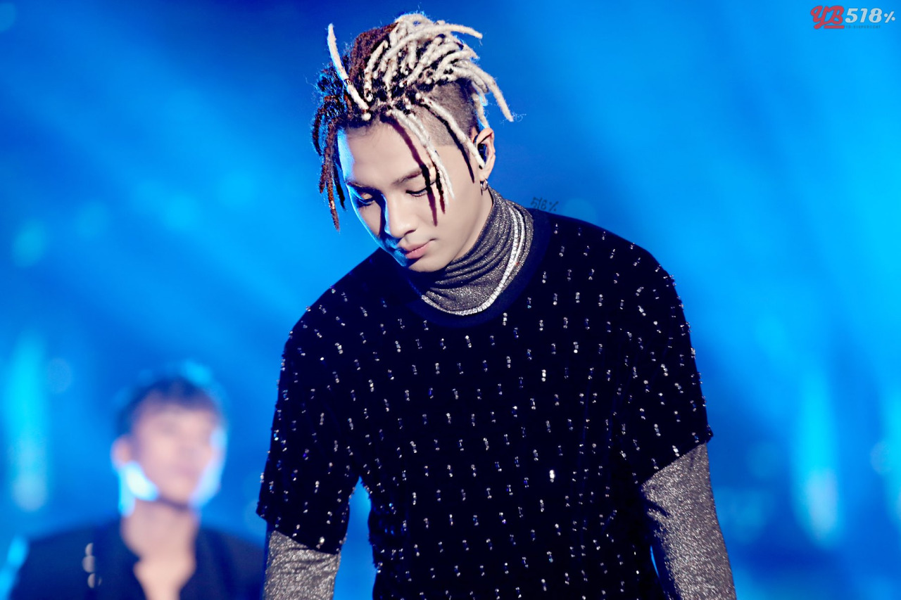 Эволюция причесок Тэяна из BIGBANG на протяжении его карьеры