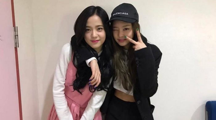 Дженни из Black Pink посетила "Inkigayo", чтобы поддержать Джису