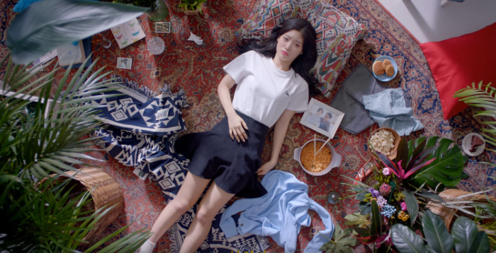 Чон Чеён в рекламном ролике для "Jayjun Cosmetics"