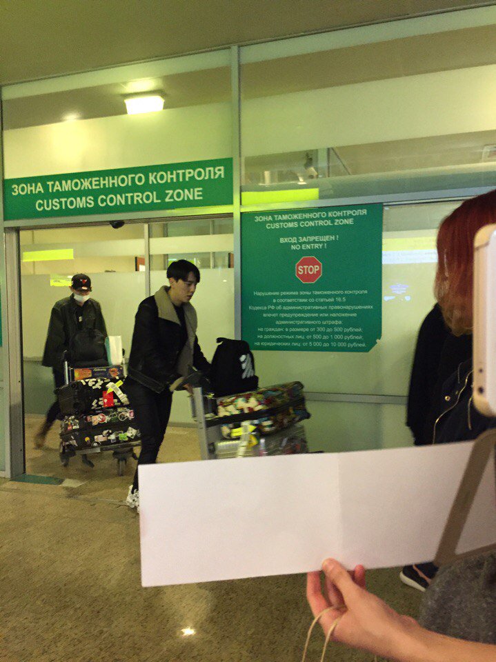 Чанель из группы EXO прилетел в Москву