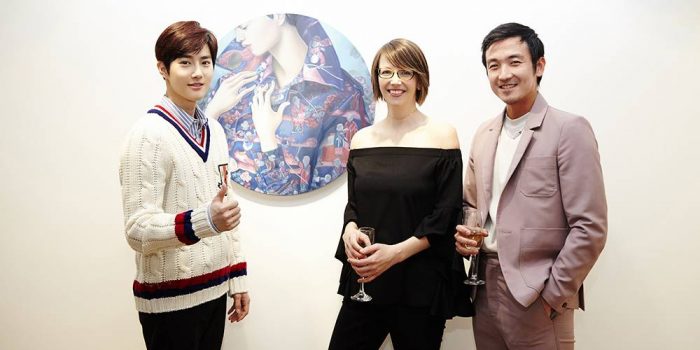 Американская художница Джесси Мокрин представила картины с изображением участников EXO