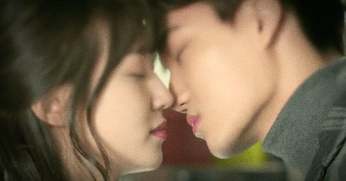 Самые романтичные сцены с поцелуями EXO, которые транслировали по TV
