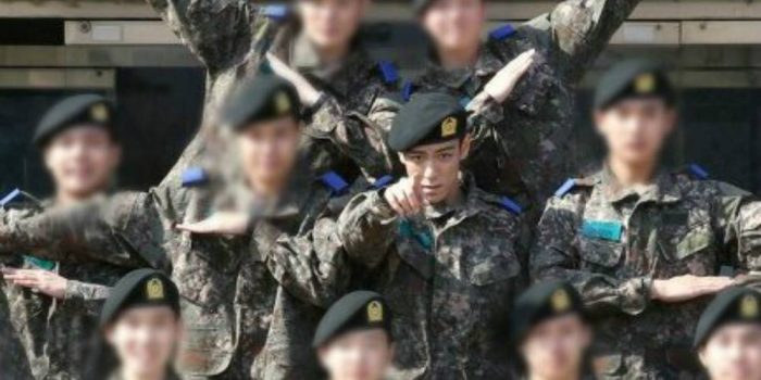 В сети появились новые армейские фотографии T.O.P из BIGBANG