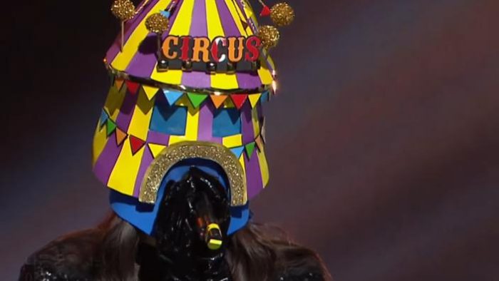Розэ из BLACKPINK поразила зрителей своим волшебным голосом на шоу "Mask King"