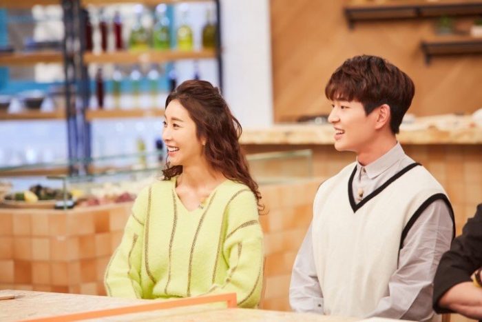 Онью и актриса Хан Ын Джон стали первыми гостями на шоу "Bustling and Strange Restaurant"