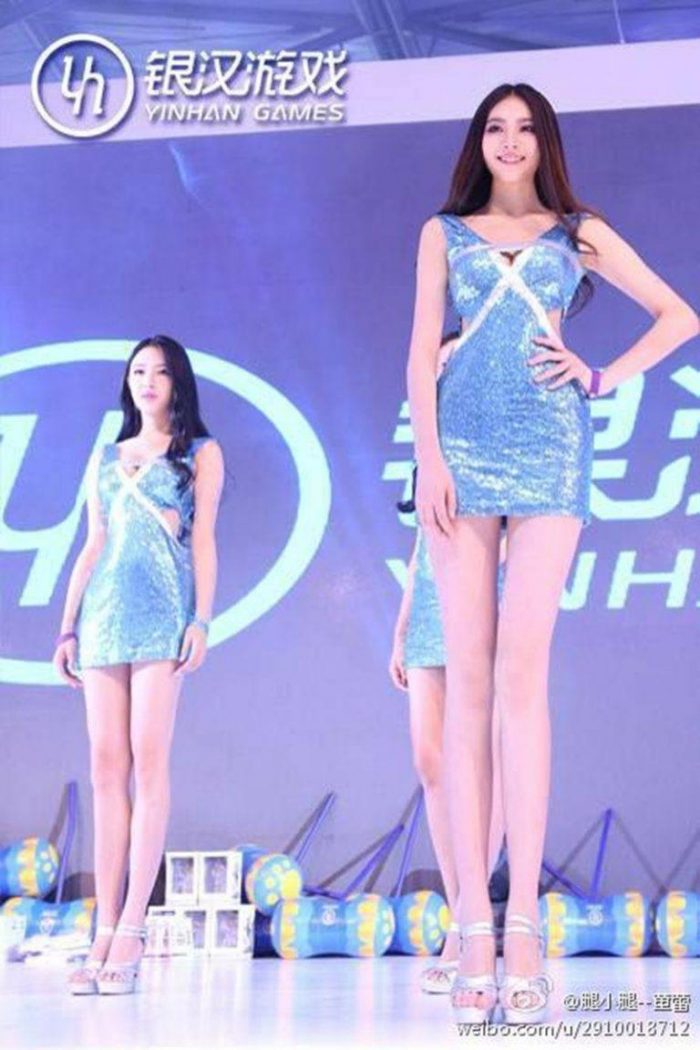 Самые длинные ноги, которые вы когда-либо видели: китайская модель завоевывает интернет