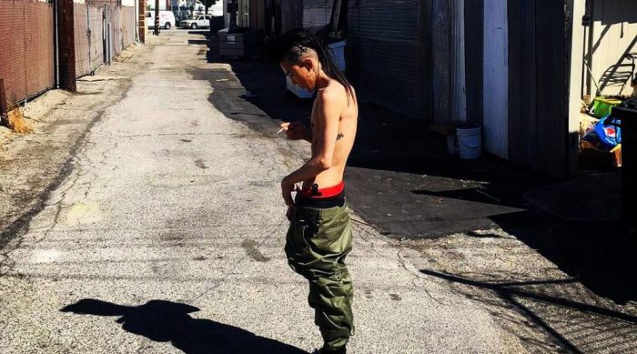 G-Dragon предстал в хулиганском образе, чем взволновал поклонников