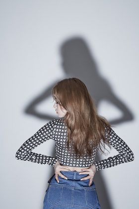 [ДЕБЮТ] Певица Ким Чон Ха выпустила танцевальную версию клипа на песню "Why Don't You know"