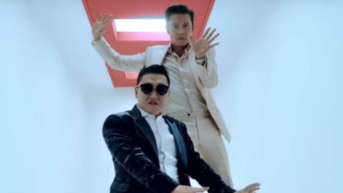 PSY рассказал, почему он попросил Ли Бён Хона сняться в его новом музыкальном клипе «I LUV IT»