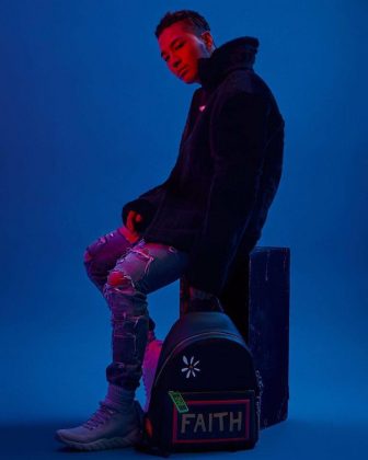 Тэян из BIGBANG был выбран рекламной моделью бренда "Fendi"