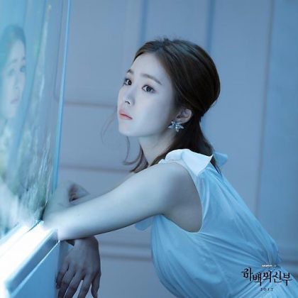 Канал tvN опубликовал новые стиллы с Нам Джу Хёком и Син Сэ Гён к новой дораме «Невеста речного бога»