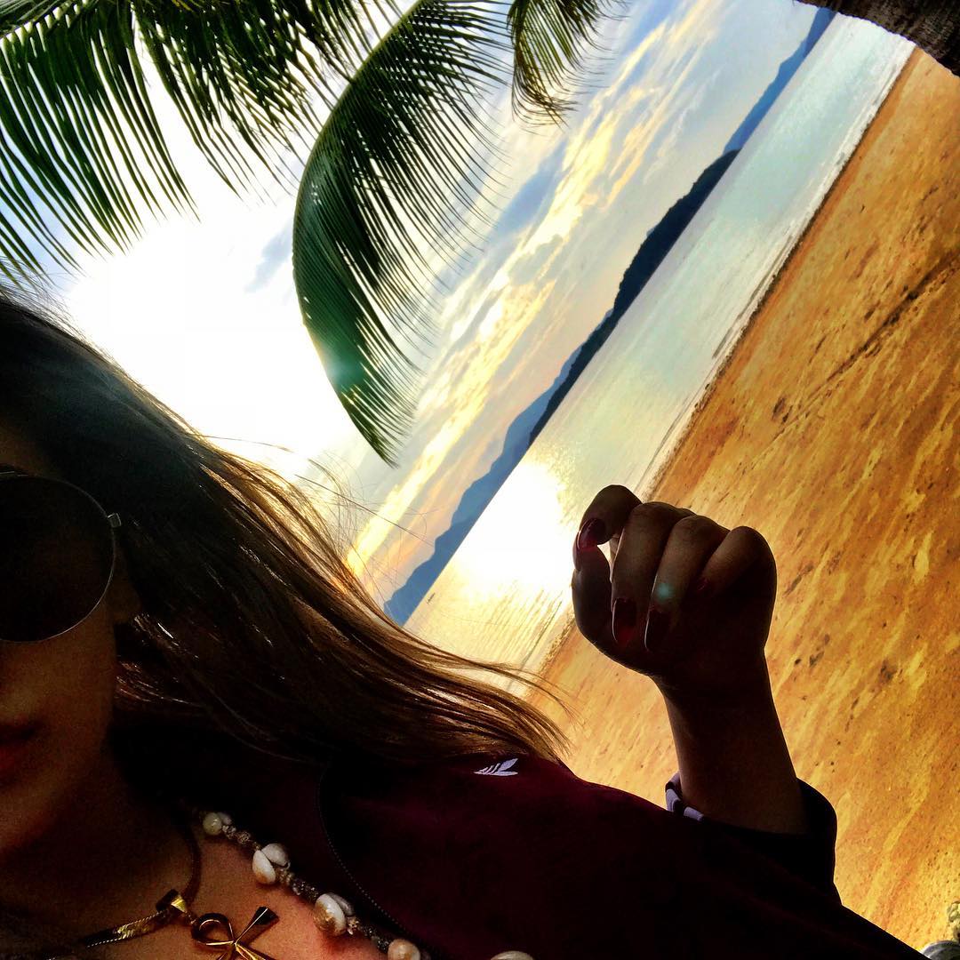 CL и Дара делятся фотографиями со своего отпуска