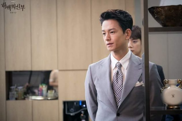 Канал tvN опубликовал стиллы к третьей и четвертой серии новой дорамы "Невеста речного бога"