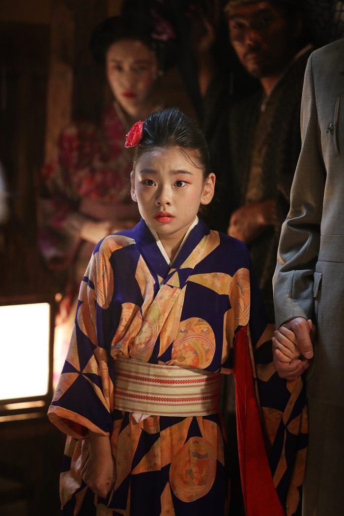 Эта девочка-актриса сыграла с самыми популярными актёрами в Корее