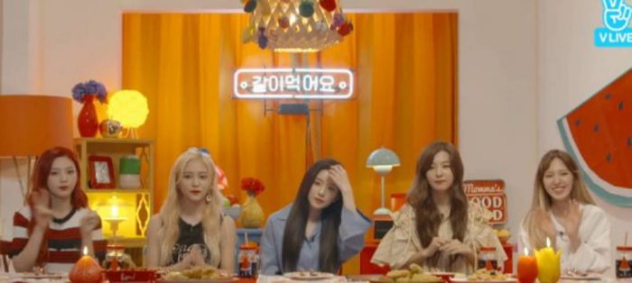 Red Velvet рассказали о своей любимой еде на трансляции "Red Velvet X EATING SHOW"