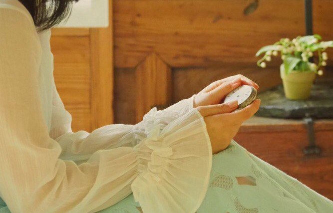[РЕЛИЗ] Хо Ёнджи выпустила дебютный клип на сольную песню "Memory Clock"