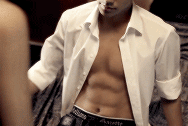 Как выглядят участники BIGBANG без рубашек