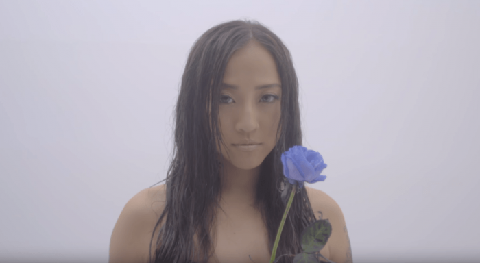 JASMINE выпустила два клипа на «Aya Sugimoto»