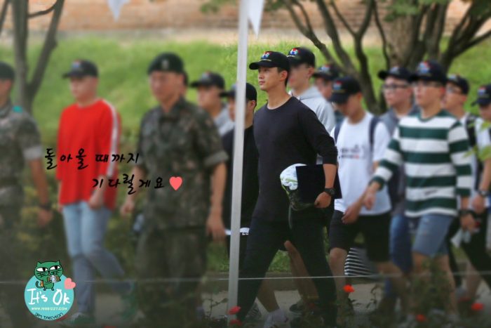 Ок Тэк Ён из 2PM приступил к своей обязательной военной службе