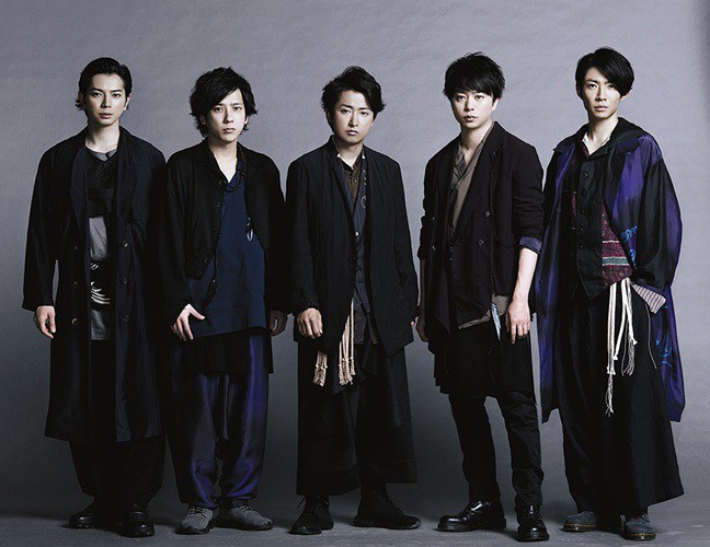 Arashi возглавили ТОП-10 популярных мужских групп по версии LINE