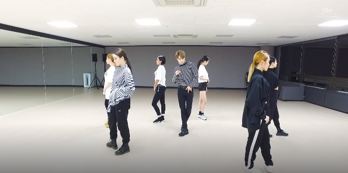 Тэмин (SHINee) выпустил танцевальную практику к "MOVE"