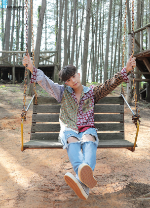 Живописные фотографии Уена из 2PM со съемок клипа на его сольную песню "It's the Same"