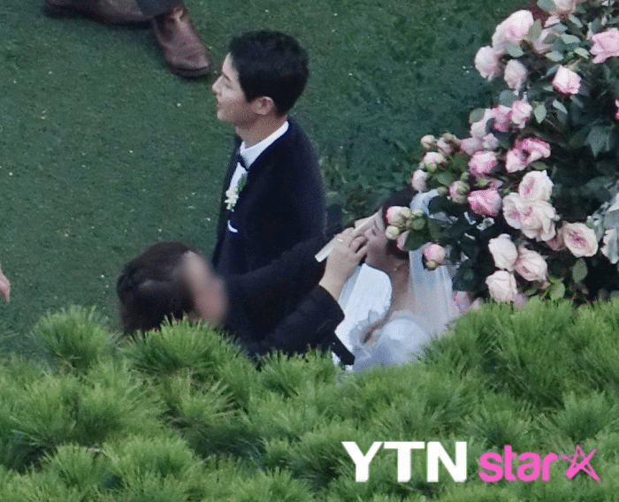 В сети появились первые фотографии со свадьбы пары "Сон-Сон"