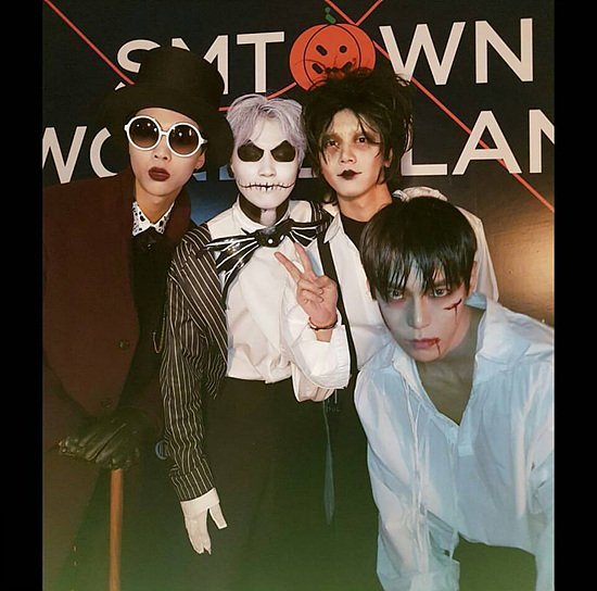 В каких костюмах появились айдолы на вечеринке SM Entertainment в честь празднования Хэллоуина?