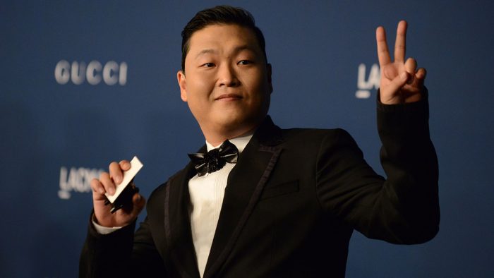 Psy пожертвовал 100 миллионов вон пострадавшим от землетрясения в Пхохане