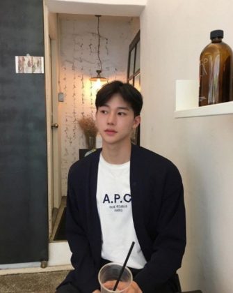 Корейский студент стал моделью благодаря популярности в Инстаграме