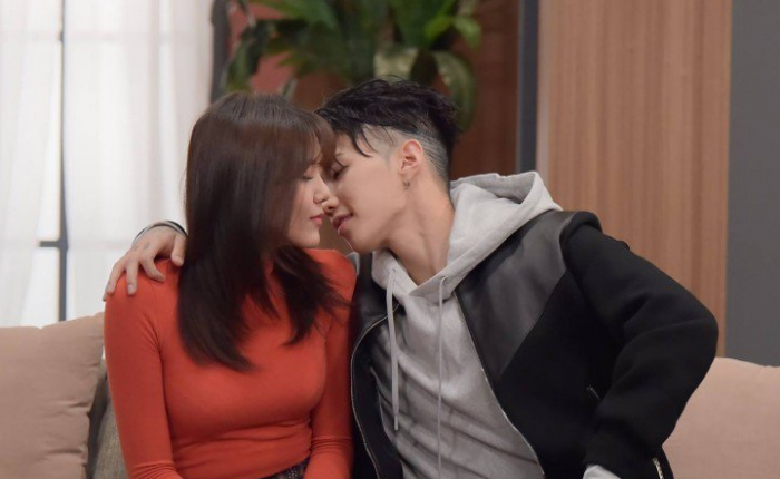Джей Пак и Хёджон из AOA почти поцеловались в финальном эпизоде "SNL Korea 9"