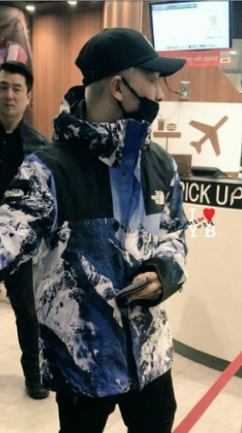 Тэян из BIGBANG угостил фанатов мороженым в аэропорту