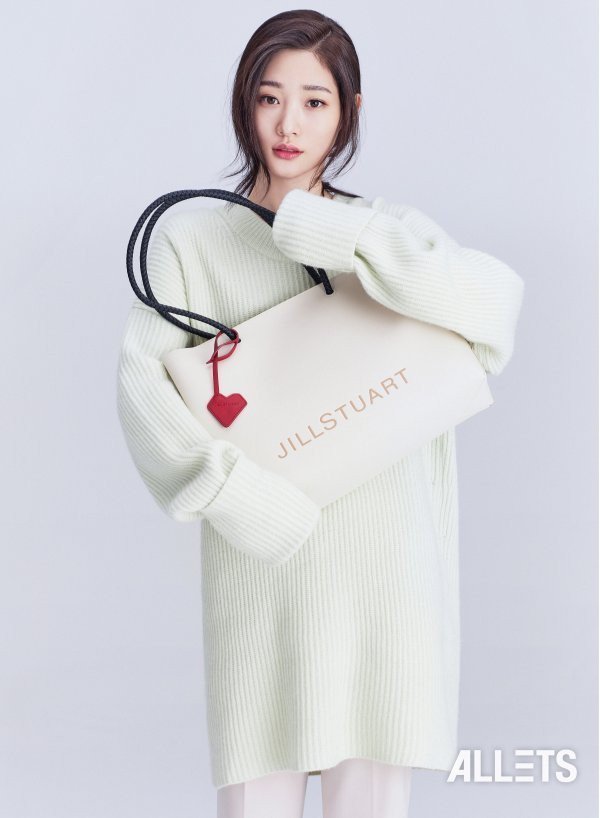 Чон Чеён позировала для рекламы "Jill Stuart Accessories"