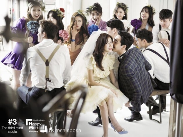 ЧонА и Чжон Чанён опубликовали новые фотографии со свадебной фотосессии