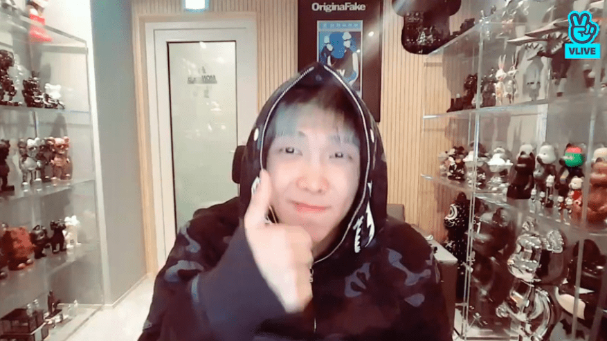 Лидер BTS рассказал о предстоящем микстейпе Джей-Хоупа