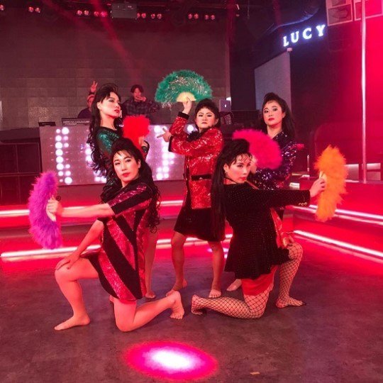 Группа комедианток Celeb Five появится на шоу Weekly Idol