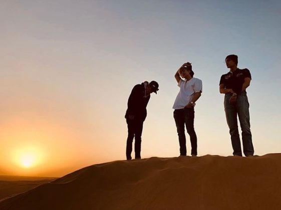 EXO делятся блаженными моментами их приключений в Дубае