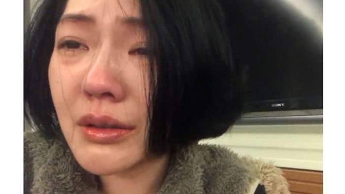 Ди Сюй загрузила слезное видео-сообщение своему умершему отцу