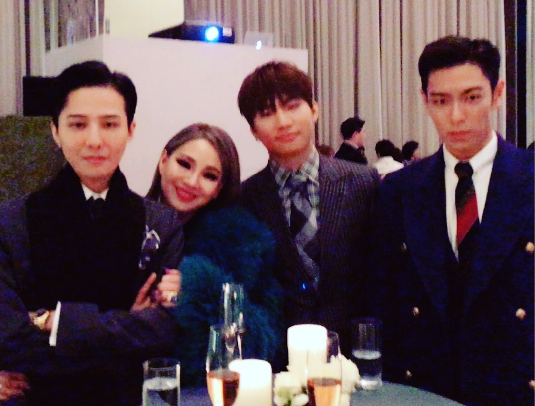 CL поделилась фотографиями со свадьбы Тэяна и Мин Хё Рин
