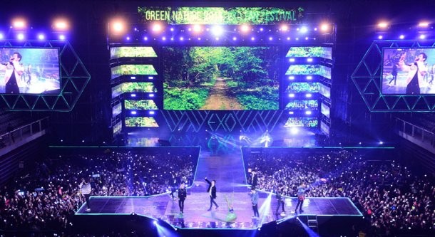 EXO выступили перед 6000 поклонниками на "Green Nature 2018 EXO Fan Festival"