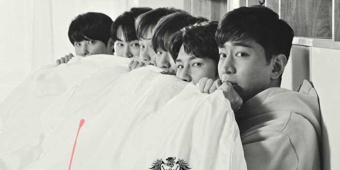 SHINHWA опубликовали второй постер к празднованию 20-летия группы со дня дебюта
