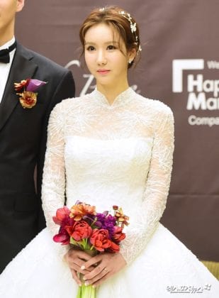 В сети появились первые фотографии со свадьбы бывшей участницы After School - Чон А