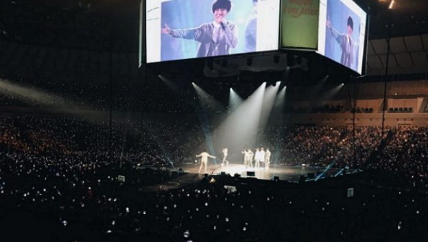 BTS посвятили особое выступление актеру Сакагучи Кентаро во время концерта в Японии