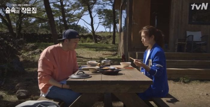 Пак Шин Хе и Со Джи Соб пообедали вместе в новом эпизоде шоу "Little House In The Forest"