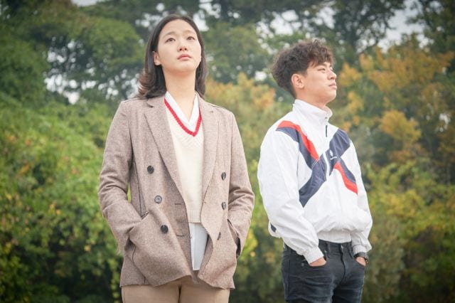 Ким Го Ын и Пак Чон Мин в стиллах фильма "Закат в моём родном городе"